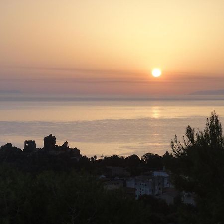 Villa Santa Barbara تْشيفالو المظهر الخارجي الصورة