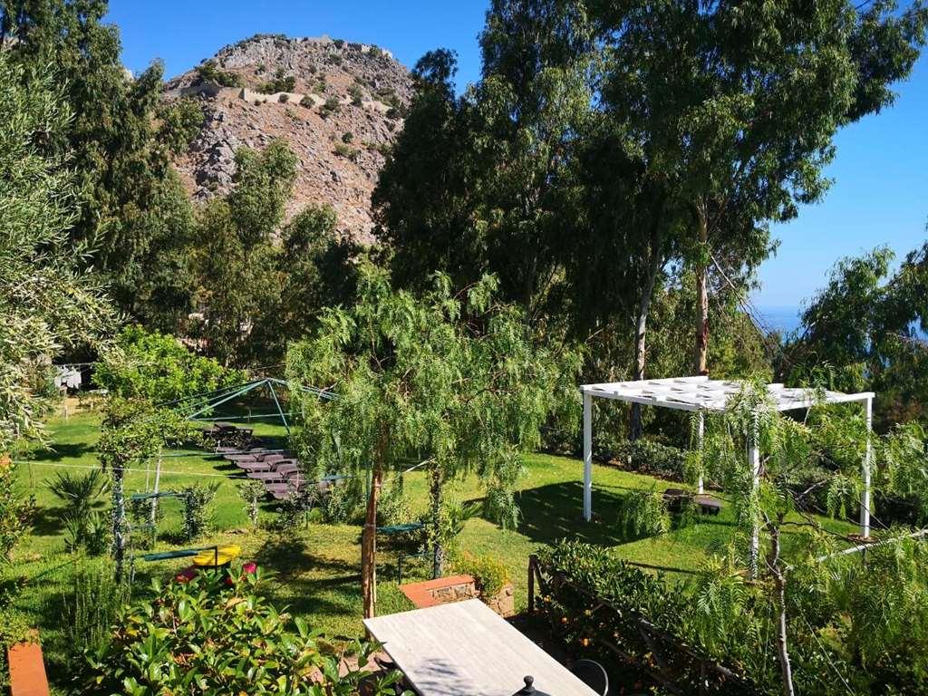Villa Santa Barbara تْشيفالو المرافق الصورة
