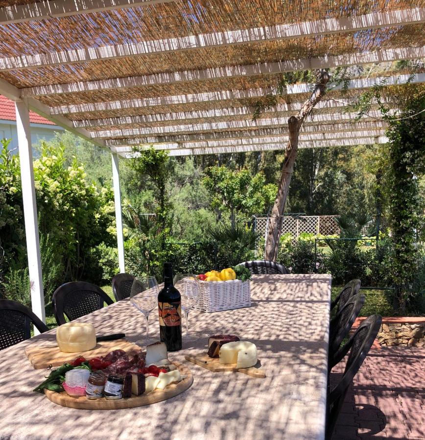 Villa Santa Barbara تْشيفالو المظهر الخارجي الصورة