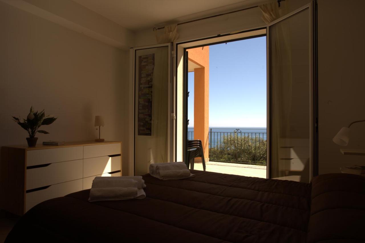 Villa Santa Barbara تْشيفالو المظهر الخارجي الصورة
