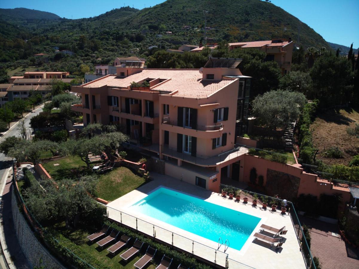 Villa Santa Barbara تْشيفالو المظهر الخارجي الصورة