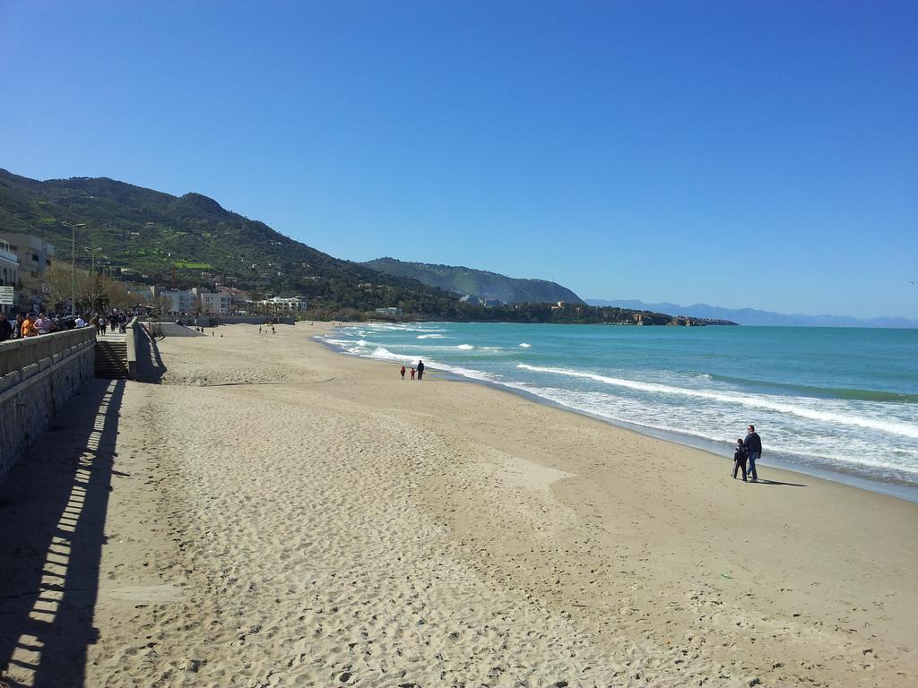 Villa Santa Barbara تْشيفالو المظهر الخارجي الصورة