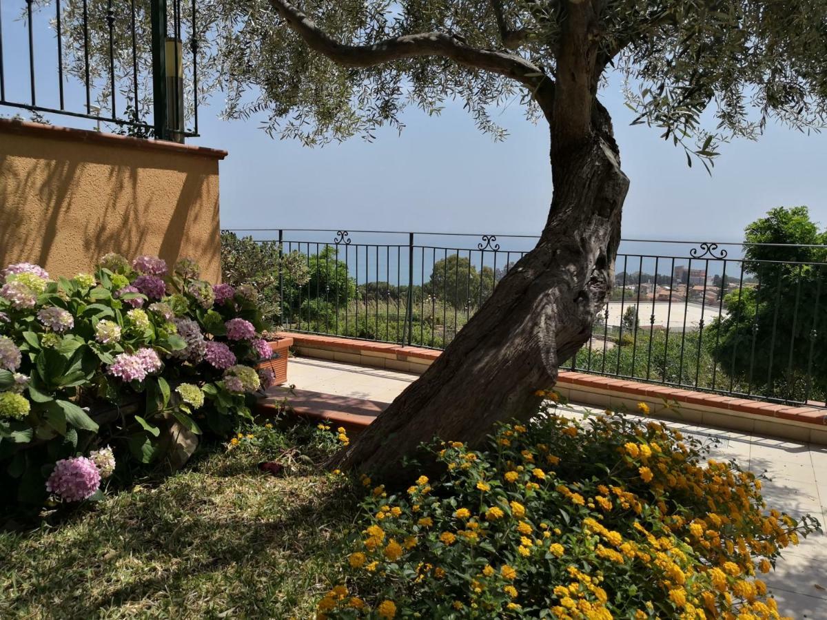 Villa Santa Barbara تْشيفالو المظهر الخارجي الصورة